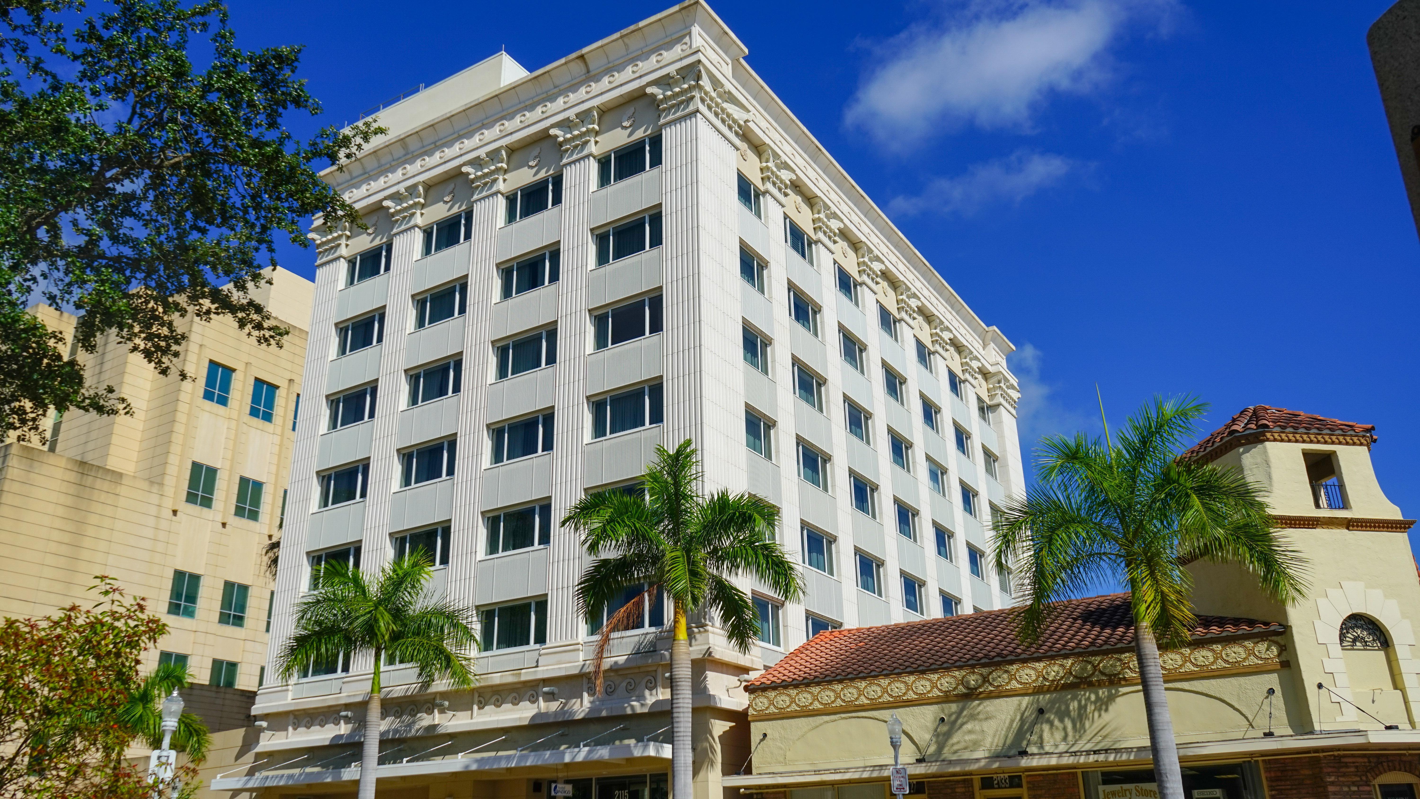 The Banyan Hotel Fort Myers, Tapestry Collection By Hilton Екстериор снимка